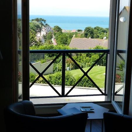 Le Ruban Bleu Face A La Mer Arromanches-les-Bains Esterno foto
